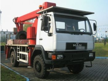 Emelőkosaras teherautó BUMAR P-183: 1 kép.