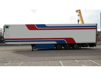 Félpótkocsi hűtős Schmitz Cargobull 3 AXLE FRIGO TRAILER: 1 kép.