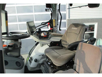 CLAAS AXION 870 CMATIC med frontlift og front PTO, GPS r  - Traktor: 5 kép.