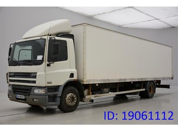 Dobozos felépítményű teherautó DAF CF75.310: 1 kép.