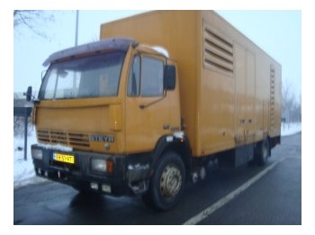 Steyr 17S21 - Dobozos felépítményű teherautó