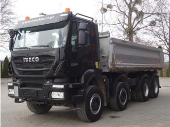 Billenőplatós teherautó Iveco Trakker 450: 1 kép.