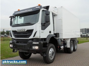 Új Hűtős teherautó Iveco Trakker AD380T38H 6x4 Frigo truck: 1 kép.