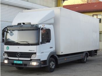 Dobozos felépítményű teherautó Mercedes-Benz 818 ATEGO , LBW, Euro-4: 1 kép.
