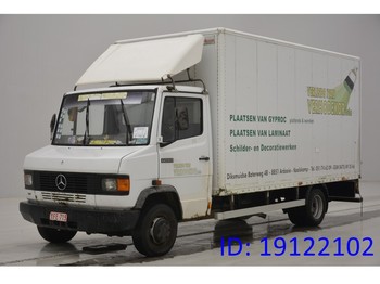 Dobozos felépítményű teherautó Mercedes-Benz T2 609D: 1 kép.