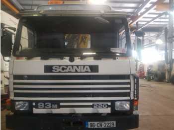 Platós teherautó Scania P93: 1 kép.
