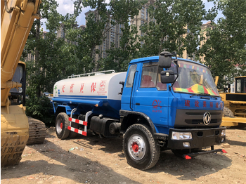 DONGFENG Water tanker truck - Tartályos teherautó