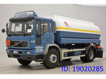 Tartályos teherautó a következők szállításához üzemanyag Volvo FL6.250: 1 kép.